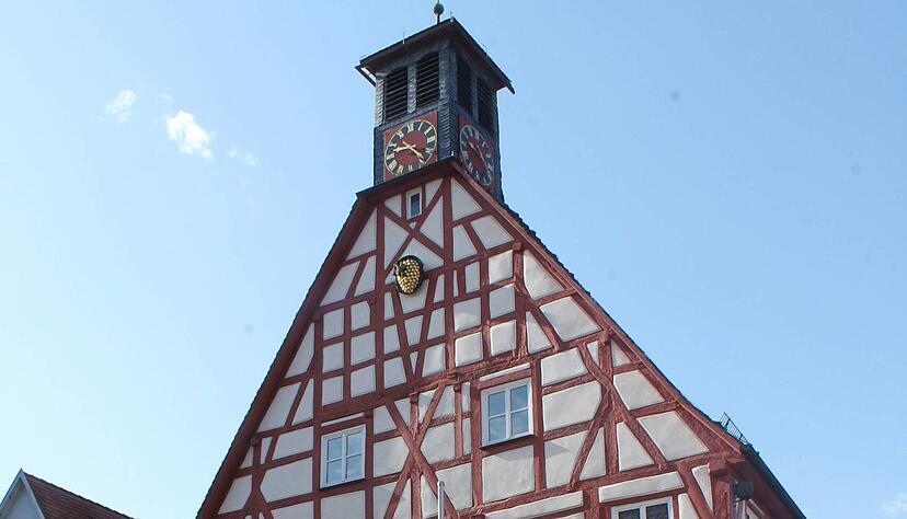 Im Rathaus Niedernhall hat das Hauptamt des GVV seinen Sitz, .. Im Rathaus Niedernhall hat das Hauptamt des GVV seinen Sitz, ..