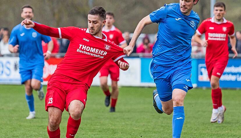 Die TSG Weinheim stoppten die Gommersdorfer um Yannick Eitelwein in ihrem Vorw&auml;rtsdrang. Nach zuvor Siegen gegen zwei Spitzenteams, verloren die Jagstt&auml;ler nun gegen einen direkten Konkurrenten im Kampf gegen den Abstieg.
Foto: Jens Gerner