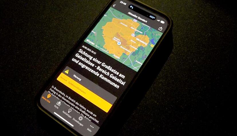 Warn-Apps Nina und KatWarn verweisen auf die Sichtung einer Großkatze am Geiseltalsee im südlichen Saalekreis. Der Geiseltalsee ist ein gefluteter Braunkohletagebau - und einer der größten künstlichen Seen in Deutschland. Einen Zoo gibt es in Braunsbedra nicht.