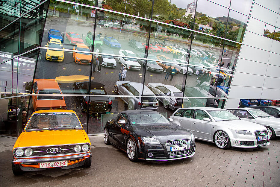 Aus ganz Europa sind Audi-Fans mit ihren Fahrzeugen zum Aktionstag nach Neckarsulm angereist