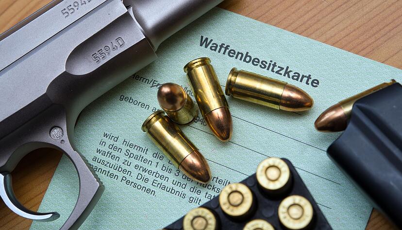 Das Innenministerium kämpft seit Jahren für die Entwaffnung von Extremisten. (Symbolbild)