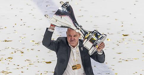 Holt Serge Aubin seine f&uuml;nfte Meisterschaft mit den Eisb&auml;ren Berlin (Archivbild).