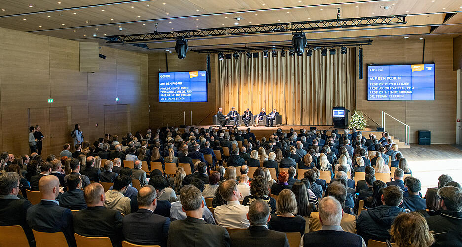 Einweihung des TUM Turms