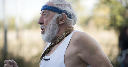 Dieter Hallervorden in Kilian Riedhofs Film "Sein letztes Rennen, der am Sonntag im Autokino Heilbronn zu sehen ist. Foto: dpa