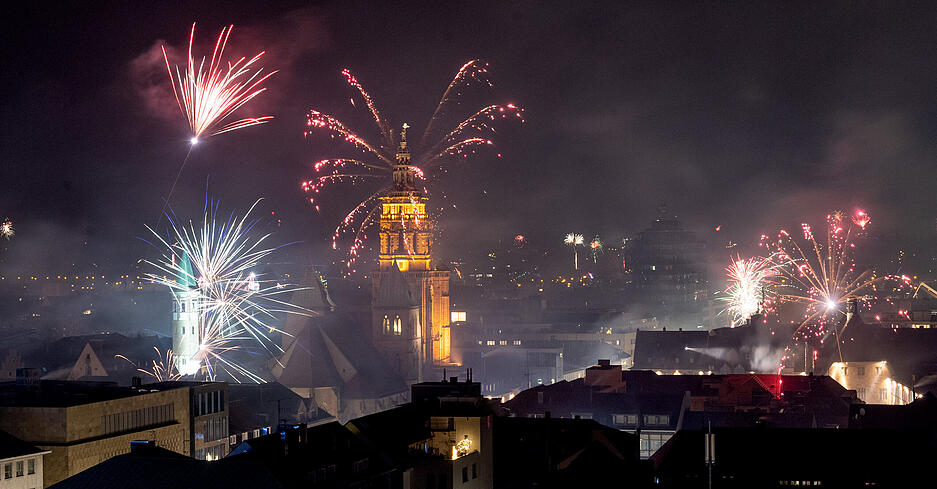 Silvester in Heilbronn: Menschen begrüßen das neue Jahr 2025