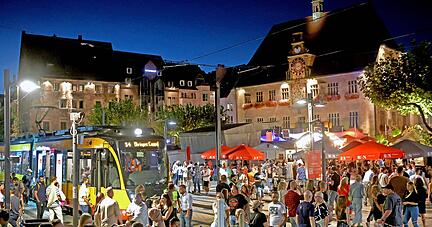 Das Heilbronner Weindorf ist ein Besuchermagnet, zumindest unter der Woche, sonntags läuft weniger. Drum fällt der zweite Sonntag 2024 sogar flach.
Foto: Archiv/Seidel