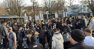 Ein Teil der Ultras von Maccabi Tel Aviv ist zwar in Stuttgart, bleibt aber dem Spiel gegen den VfB fern.