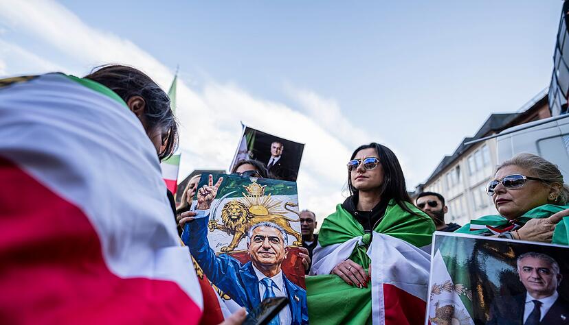 Viele Iraner haben seit 1979 ihre Heimat verlassen. Unter ihnen sind erbitterte Gegner der islamistischen Machthaber. (Archivfoto) Viele Iraner haben seit 1979 ihre Heimat verlassen. Unter ihnen sind erbitterte Gegner der islamistischen Machthaber. (Archivfoto)