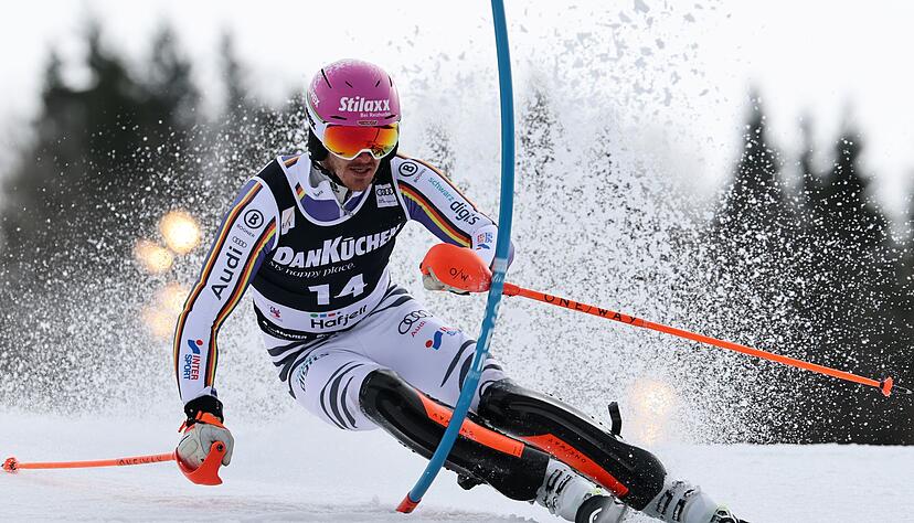 Linus Stra&szlig;er verpasst das Podest im letzten Saisonrennen deutlich.