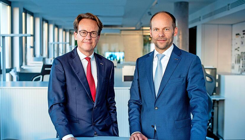 Gesellschafter Martin Putsch (links) &uuml;bernimmt den Vorsitz im Beirat der Recaro-Gruppe, Mark Hiller wird sein Nachfolger als Chef der Holding.
Foto: Recaro