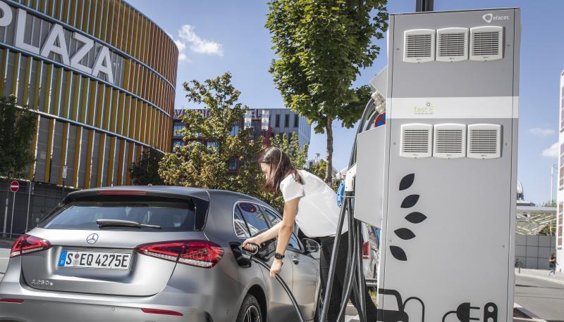 Ein DC-Lader braucht 25 Minuten, um den A250e von 10 auf 80 Prozent aufzuf&uuml;llen.