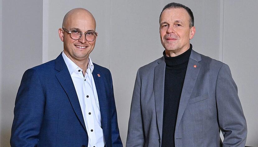 Die Audi-Betriebsratschefs Jörg Schlagbauer (links) und Rainer Schirmer fordern Klarheit über die Zukunft der deutschen Standorte. Die Audi-Betriebsratschefs Jörg Schlagbauer (links) und Rainer Schirmer fordern Klarheit über die Zukunft der deutschen Standorte.