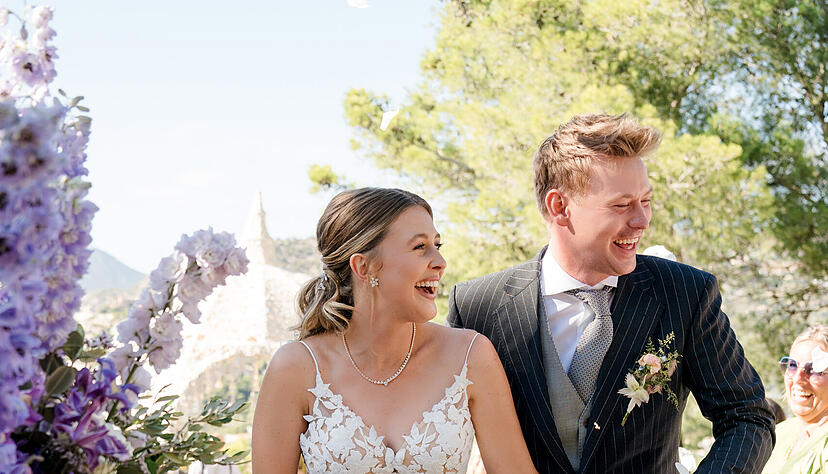 Gina-Maria Schumacher, die Tochter des ehemaligen Formel-1-Weltmeisters Michael Schumacher, heiratet Iain Bethke am Ferienhaus der Schumachers auf Mallorca.