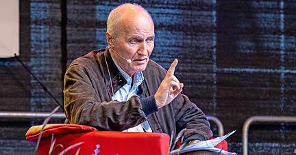 Arzt und Schriftsteller: Michael Lichtwarck-Aschoff in Heilbronn.
Foto: Schulze