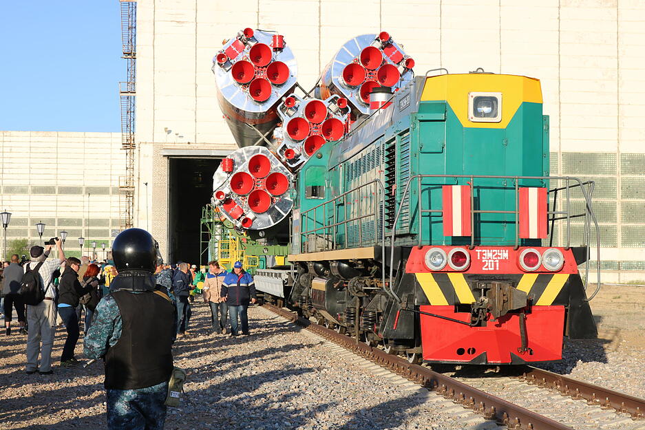 Gerst-Mission: Roll Out der Sojus-Rakete