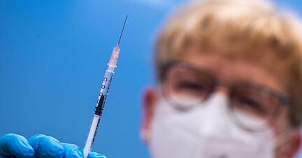 Laut Kassenärztlicher Bundesvereinigung (KBV) stehen fürs Impfen 75.000 Haus- und Facharztpraxen in Deutschland bereit. Laut Kassenärztlicher Bundesvereinigung (KBV) stehen fürs Impfen 75.000 Haus- und Facharztpraxen in Deutschland bereit.