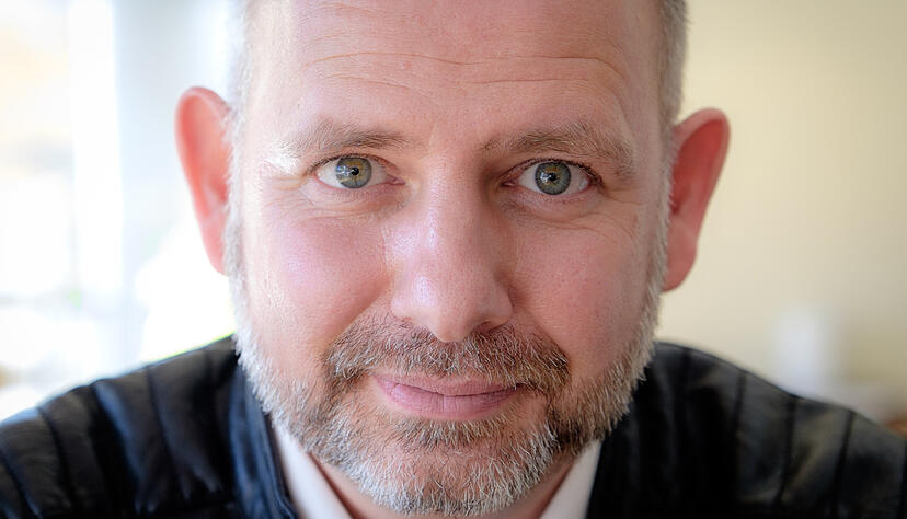 Holger Ries ist der neue Intendant der Schlossfestspiele Zwingenberg. Mit "Evita" will er in der Spielzeit 2026 an große Erfolge der Vergangenheit anknüpfen.