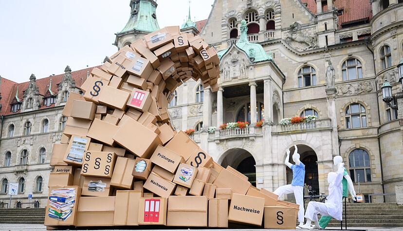Viele Branchen klagen über bürokratischen Aufwand. (Archivbild)
