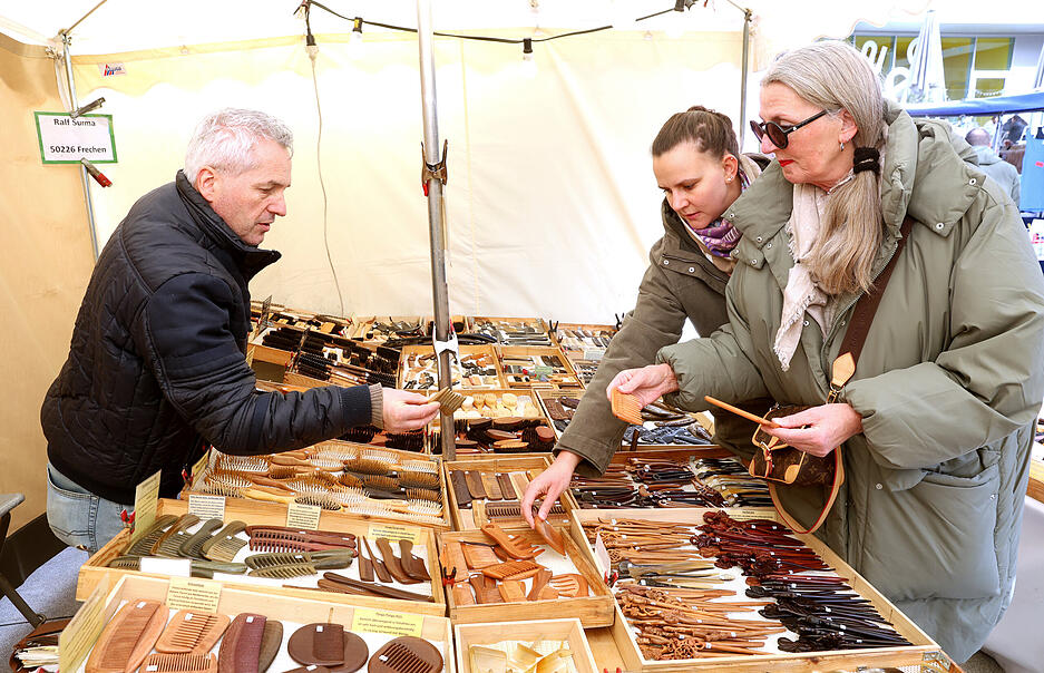Viele Besucher beim Rummel auf dem Heilbronner Pferdemarkt