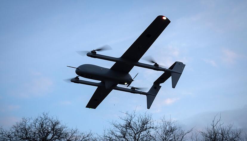 Die Ukraine setzt bei der Verteidigung gegen den russischen Angriffskrieg viele Drohnen ein. (Archivbild) Die Ukraine setzt bei der Verteidigung gegen den russischen Angriffskrieg viele Drohnen ein. (Archivbild)