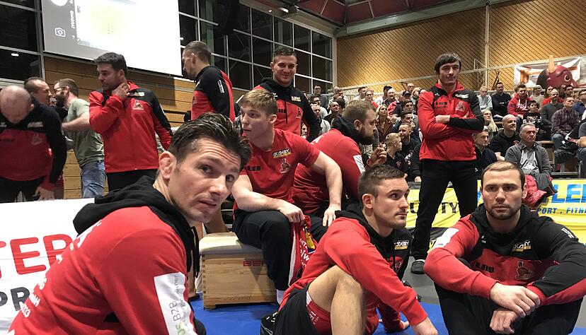 Konzentrierte Gesichter bei der Mannschaft kurz vor dem Spiel. Foto: Stefanie Wahl