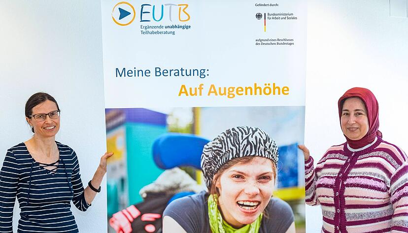 Simone Seeger (links) und Elif Sarbalkan sind Teil der EUTB und bieten im Stadt- und Landkreis kostenlose Beratungen für Menschen mit Behinderung an.
Foto: Mario Berger