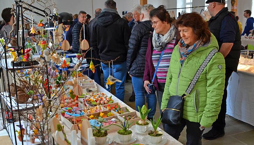 Im Massenbacher Schloss findet am Sonntag ein Oster-Kunsthandwerkermarkt statt.