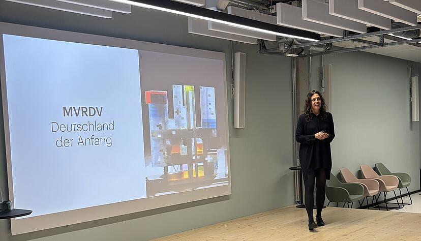 Architektin Christine Sohar sprach im Heilbronner Ipai über zukunftsweisende Architektur und die Planung des Campus. Architektin Christine Sohar sprach im Heilbronner Ipai über zukunftsweisende Architektur und die Planung des Campus.