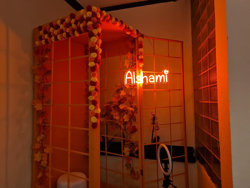 In der hinteren Ecke des  Alshami-Caf&eacute; befindet sich ein kleiner Foto-Spot.