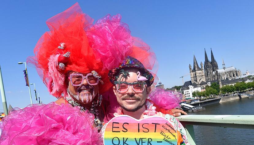 "Es ist ok, verschieden zu sein". "Es ist ok, verschieden zu sein".