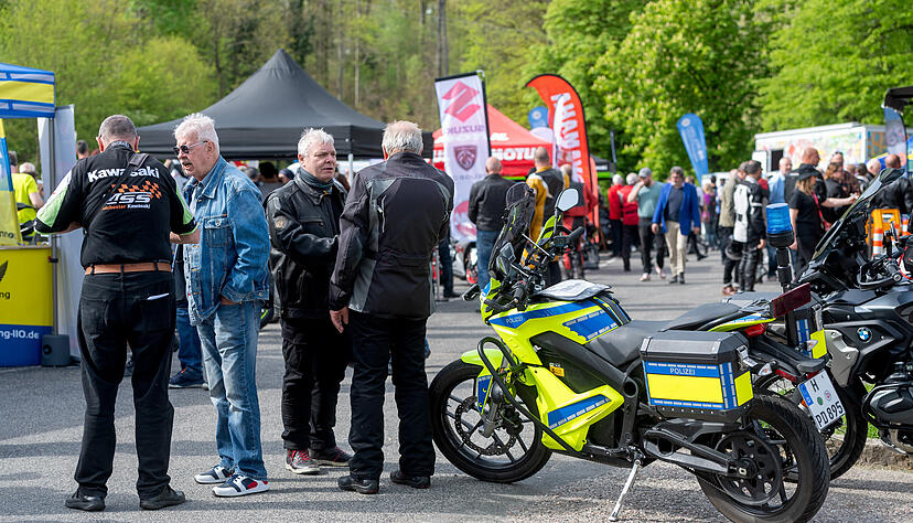 Ähnlich wie auf der Löwensteiner Platte wird die Polizei in Eppingen auch beim Blaulichttag 2024 teilnehmen. Ähnlich wie auf der Löwensteiner Platte wird die Polizei in Eppingen auch beim Blaulichttag 2024 teilnehmen.