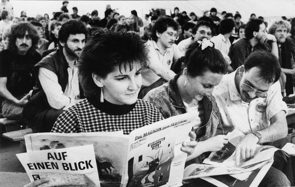 1986. Informationen aus erster Hand für Besucher gibt das Magazin zum Festival.