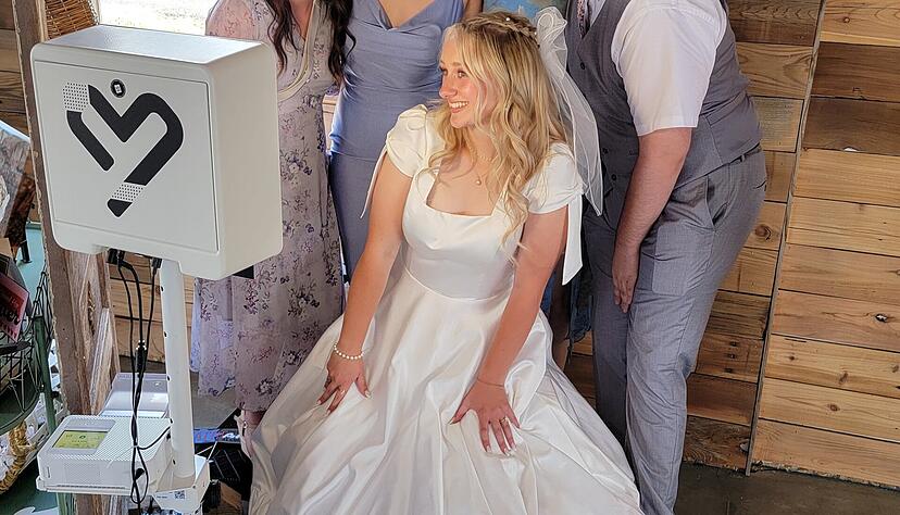 Mit seiner Fotobox erobert das Heilbronner Unternehmen Kruu die Welt und hilft seinen Kunden, Hochzeiten, Geburtstage und Firmenfeiern in Bildern festzuhalten.
