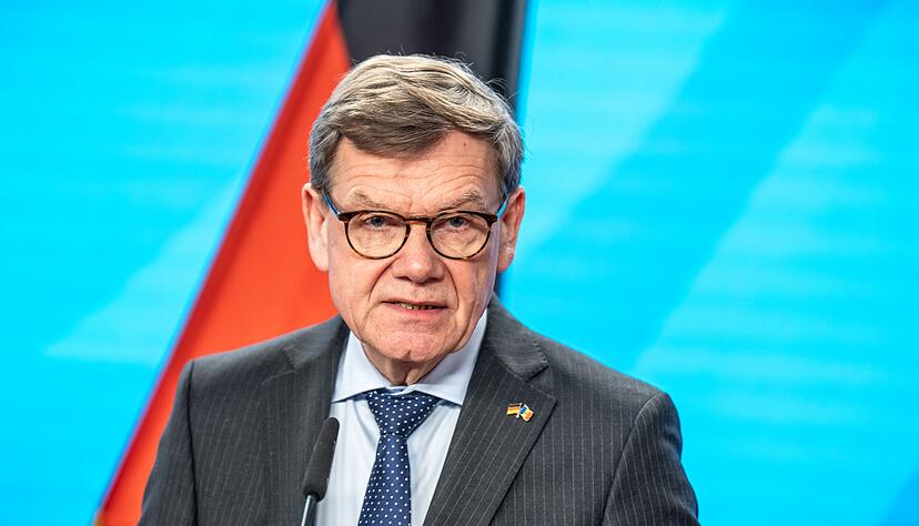 Nach der ersten erfolgreichen Rückholung im Nahen Osten gestrandeter Deutscher zeigt sich Außenminister Johann Wadephul (CDU) optimistisch. Nach der ersten erfolgreichen Rückholung im Nahen Osten gestrandeter Deutscher zeigt sich Außenminister Johann Wadephul (CDU) optimistisch.