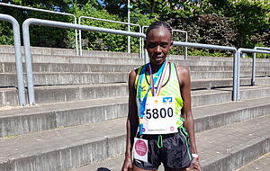 Prisca Kiprono siegte im Halbmarathon bei de Frauen. Foto: Julia Kiermes