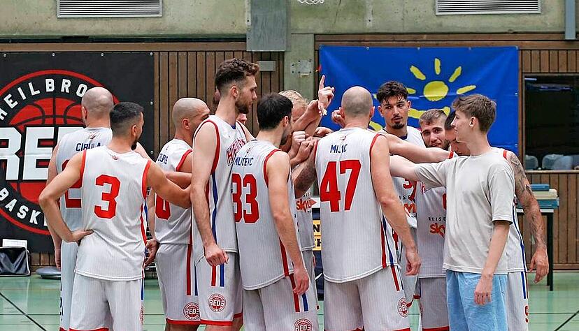 Die Reds wollen ihren sechsten Platz aus der Vorsaison in ihrem zweiten Regionalliga-Jahr verbessern. Die Reds wollen ihren sechsten Platz aus der Vorsaison in ihrem zweiten Regionalliga-Jahr verbessern.