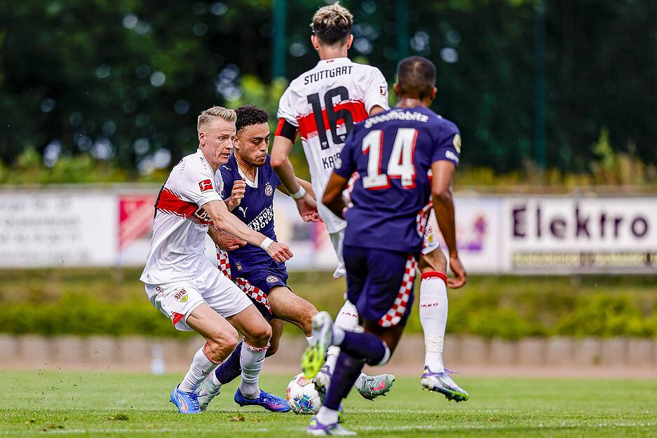Am Ende holte der VfB einen zwei-Tore-Rückstand auf.