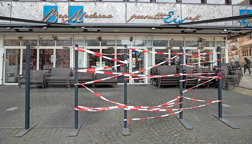 Das Eiscafé Presutti ist nur vorübergehend geschlossen. Im März wird die Bar Moderno am Marktplatz wieder öffnen. Das Eiscafé Presutti ist nur vorübergehend geschlossen. Im März wird die Bar Moderno am Marktplatz wieder öffnen.