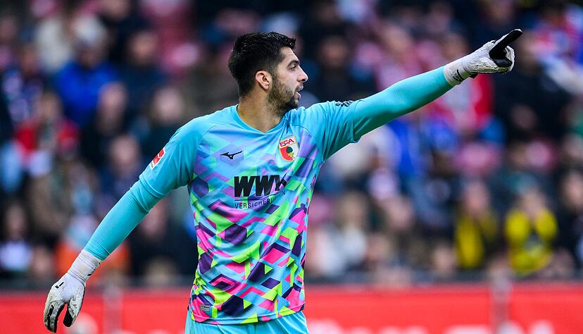 Nediljko Labrović darf f&uuml;r Augsburg im DFB-Pokal ran.