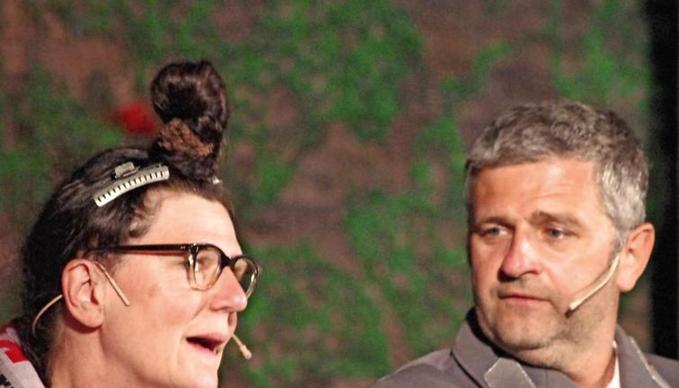 Die Gscheidles beim kostenlosen VfB-Heimspiel.
Foto: Uwe Deecke Die Gscheidles beim kostenlosen VfB-Heimspiel.
Foto: Uwe Deecke