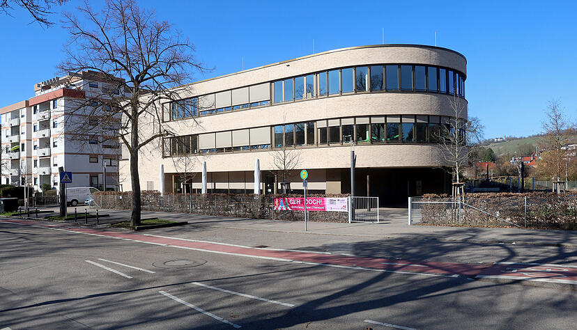 Die neue Gerhart-Hauptmann-Schule in der Heilbronner Karlsstra&szlig;e wird in Grundschule am Pf&uuml;hlpark umbenannt.