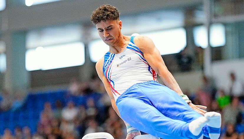 Vor zwei Wochen bei den deutschen Meisterschaften hat Milan Hosseini am Pauschenpferd noch gepatzt, bei der zweiten Olympia-Qualifikation in R&uuml;sselsheim l&auml;uft alles glatt und der 22-J&auml;hrige von der TG B&ouml;ckingen liefert auf den Punkt ab.
Foto: dpa