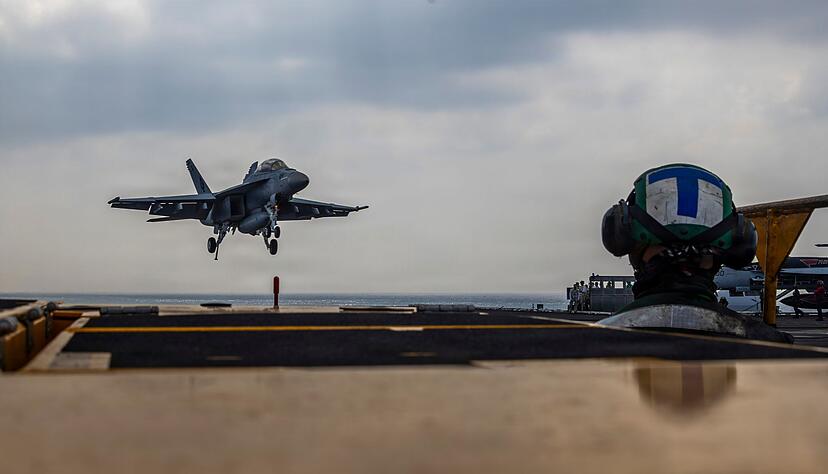 Der Flugzeugtr&auml;ger &laquo;USS Abraham Lincoln&raquo; wurde in den Zust&auml;ndigkeitsbereich des Regionalkommandos des US-Milit&auml;rs verlegt, das den Nahen Osten inklusive des Irans umfasst. (Handout)