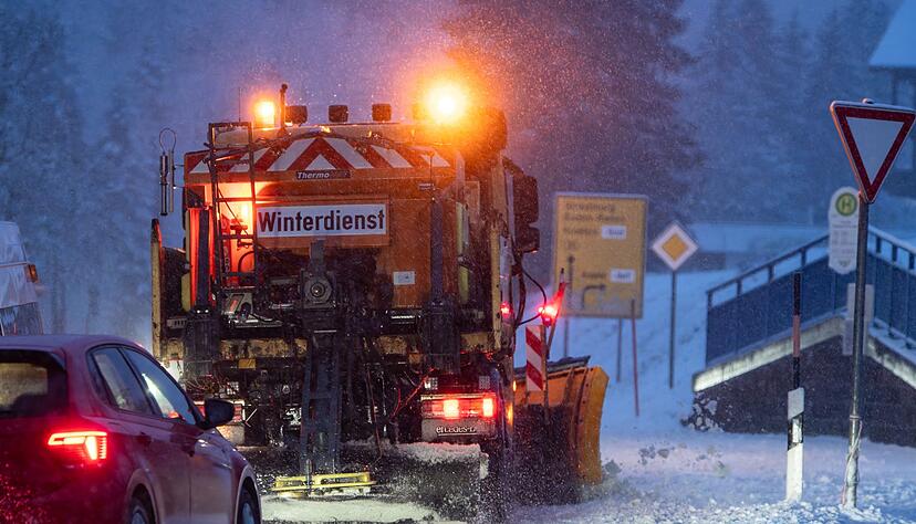 Stellenweise wurden bis zu 15 Zentimeter Neuschnee erwartet. Das konnte Auswirkungen auf den Verkehr haben.