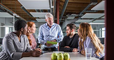 Wie geht das Teammeeting aus? Wer glaubt, alles beeinflussen zu k&ouml;nnen, hat oft ein &uuml;berzogenes Verantwortungsgef&uuml;hl.