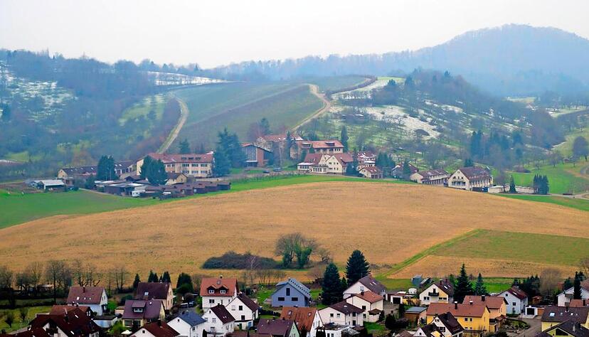 Gewächshäuser, Werkstätten, Kirche, Wohnhäuser: Das Glaubenshaus Libanon bildet in Beilstein einen großen Komplex. Foto: Dennis Mugler