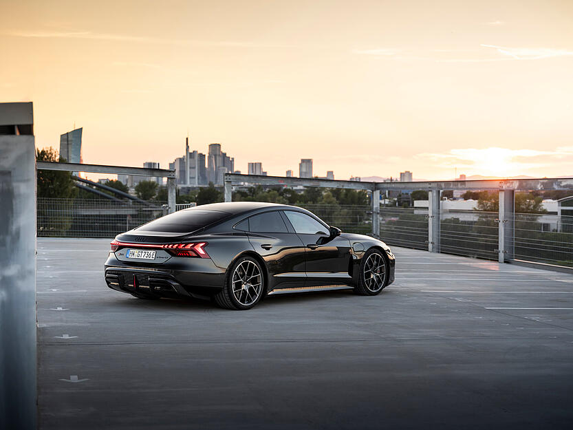 Ein Blick auf das Topmodell, den RS E-Tron GT Performance – mit 680 kW/925 PS der stärkste Serien-Audi aller Zeiten.