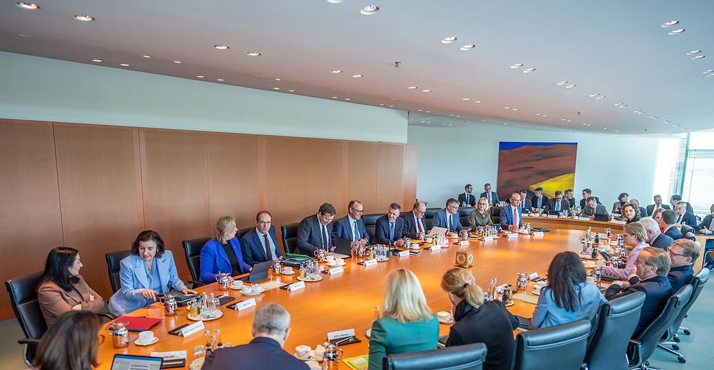 Die Phishing-Kampagne &uuml;ber den Messenger Signal hat auch das Bundeskabinett erreicht. (Archivbild)