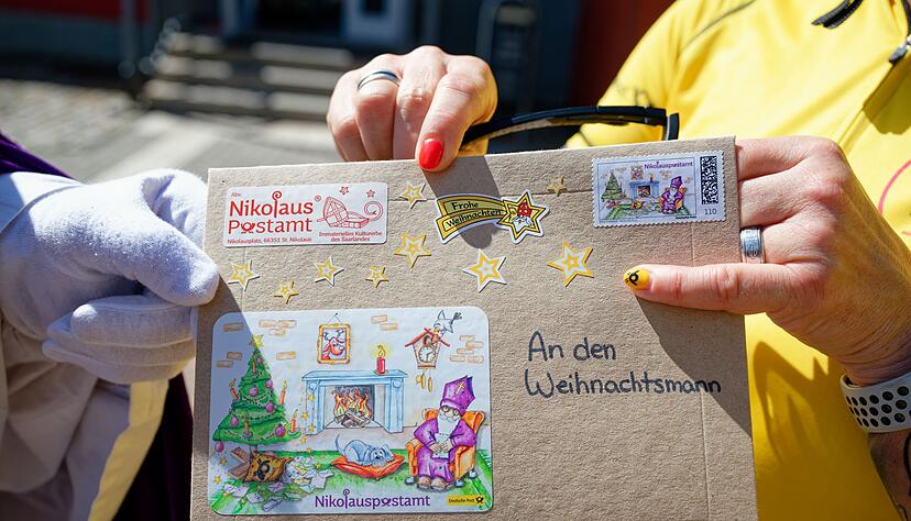 Der Nikolaus w&uuml;nscht sich, dass der Weihnachtsmann ihm antwortet.