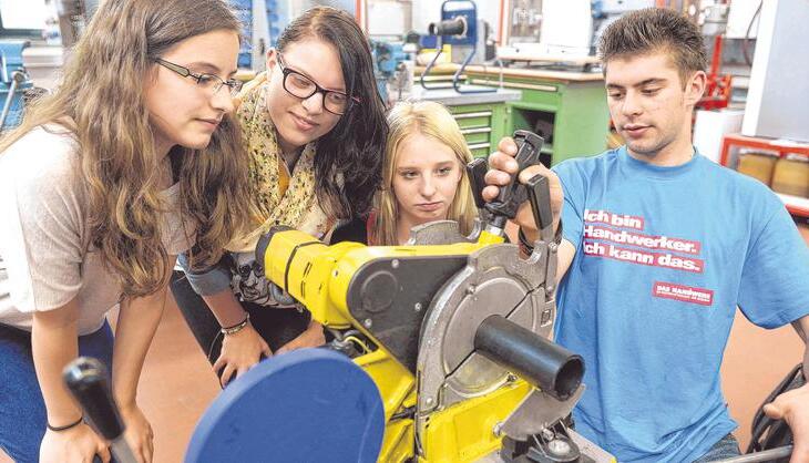 Zum ersten Mal ist das Handwerk bei der IHK-Bildungsmesse mit einer eigenen Sonderschau vertreten.
Fotos: Mario Berger